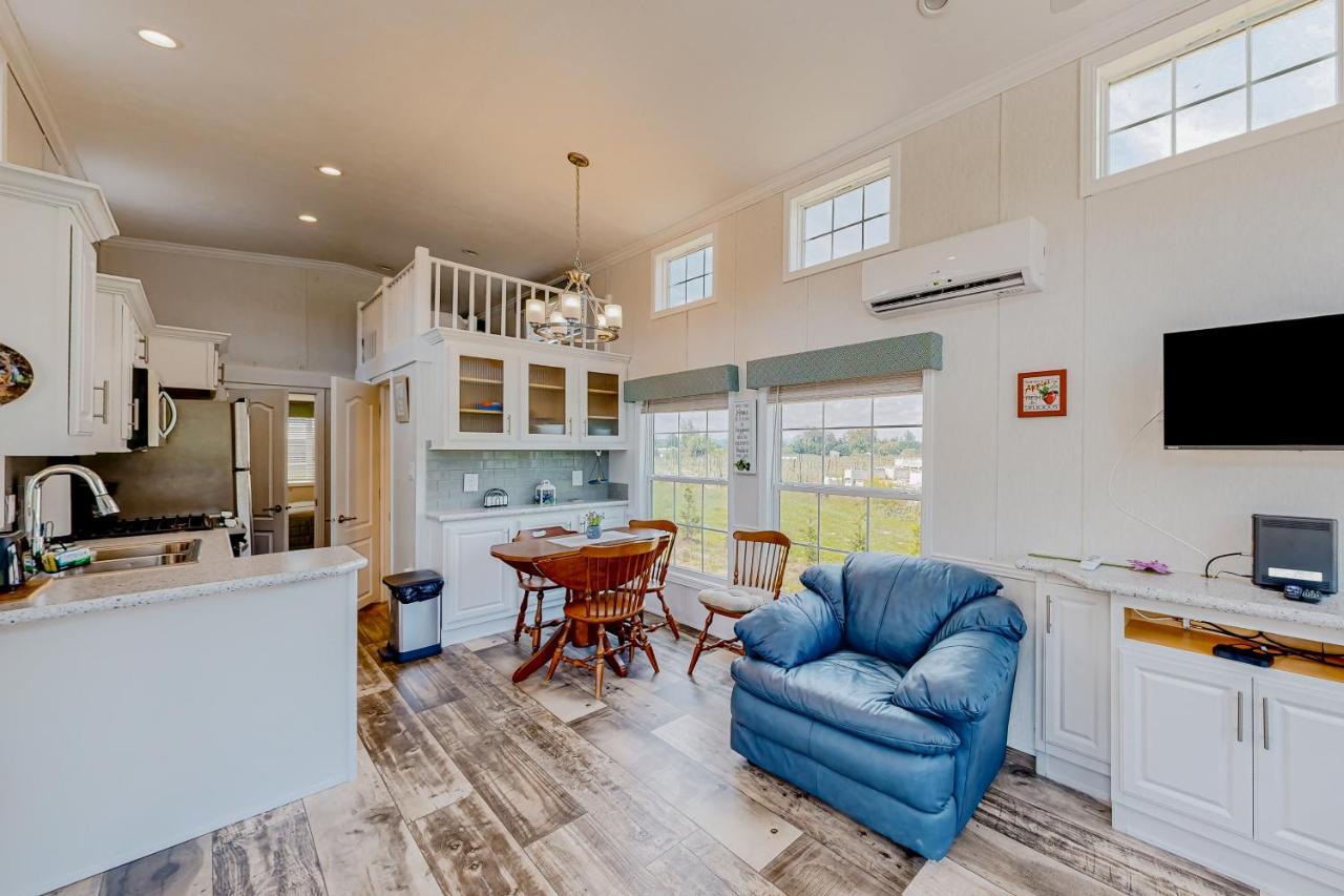 Tiny Charmer Hendersonville Exterior photo