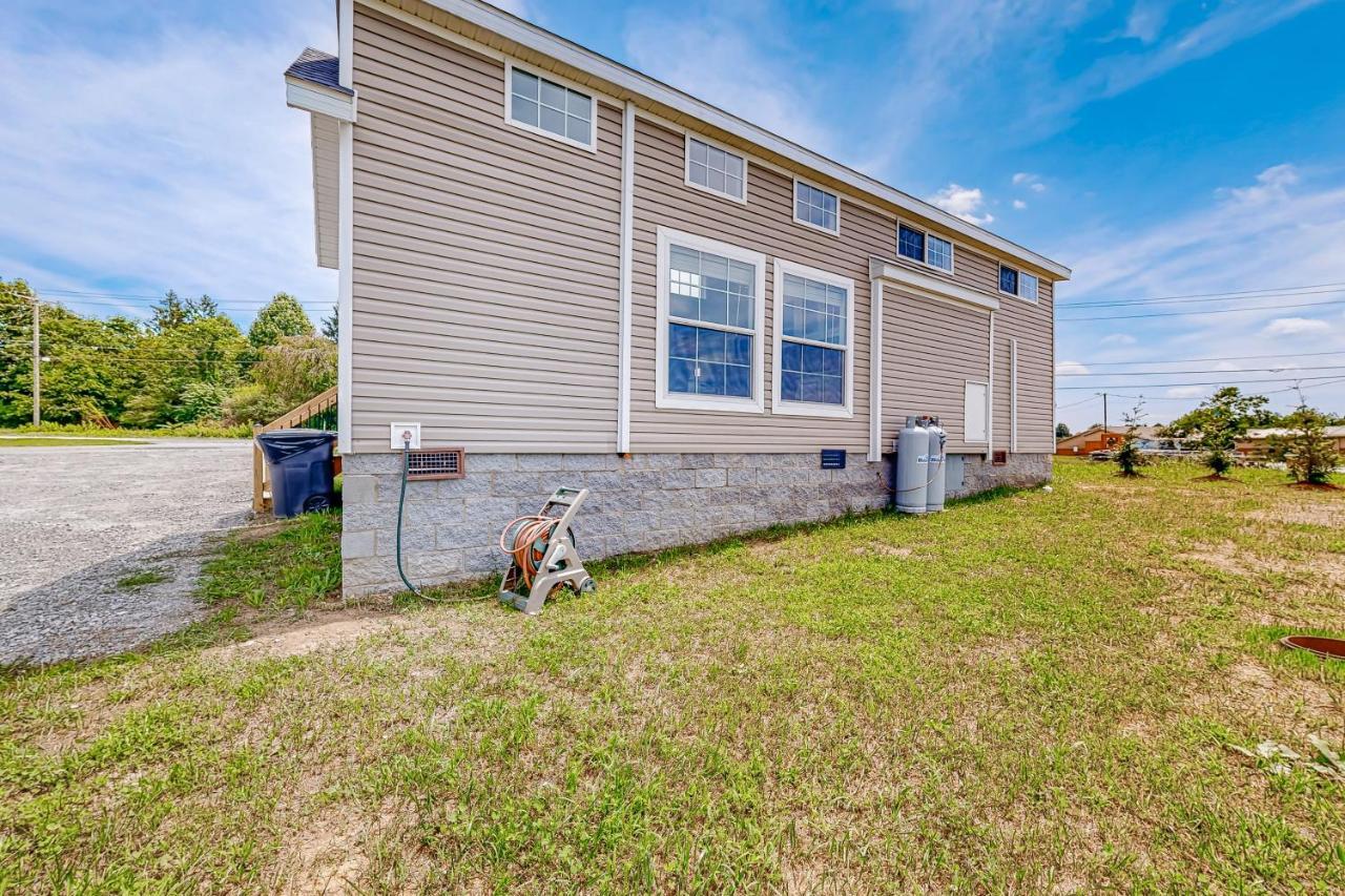 Tiny Charmer Hendersonville Exterior photo